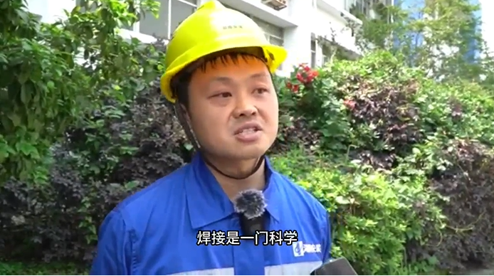 Gần đây, nhiều phương tiện truyền thông chính thống tập trung vào nghệ nhân ưu tú Dương Tuấn của Công ty Trung Hưng
